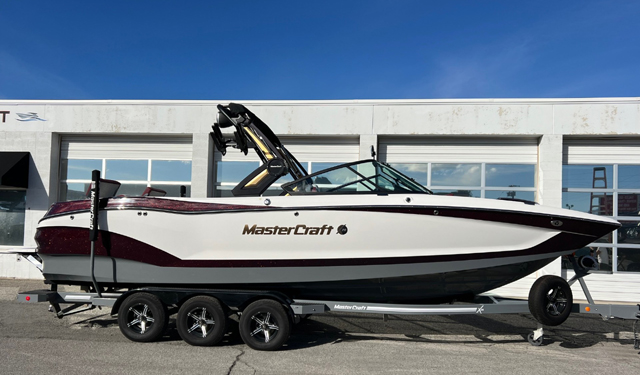 2023 26' MasterCraft X26 Icon